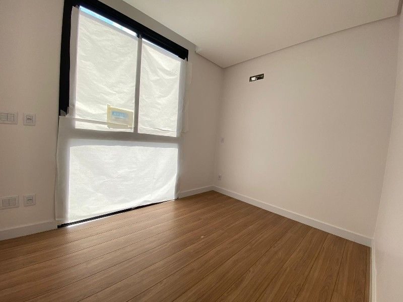 APARTAMENTO - PRESIDENTE MÉDICI 10