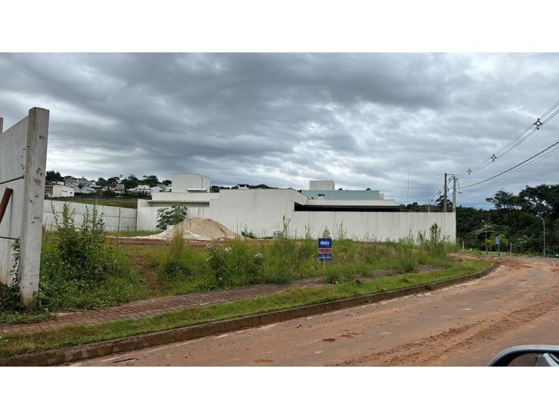 TERRENO - UNIVERSITÁRIO 5