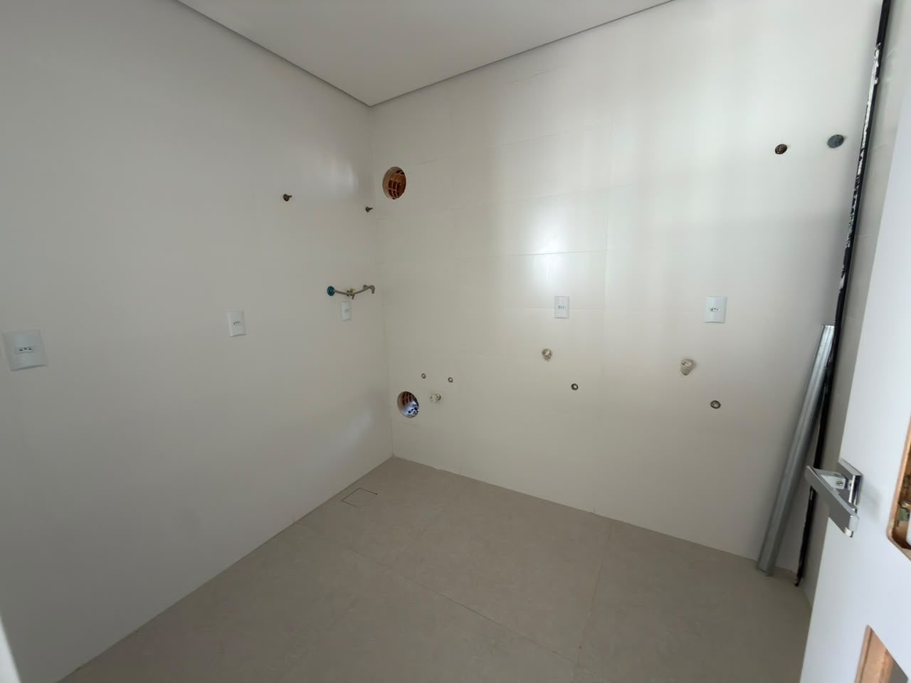 APARTAMENTO À VENDA NO CENTRO- CHAPECÓ SC 6