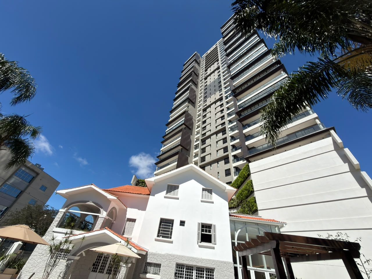 APARTAMENTO À VENDA NO CENTRO- CHAPECÓ SC