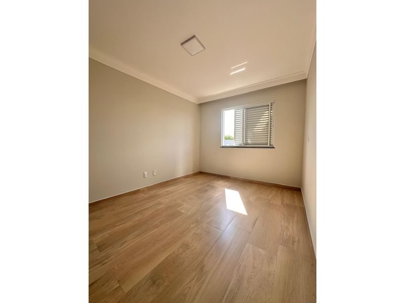 APARTAMENTO - LÍDER 8