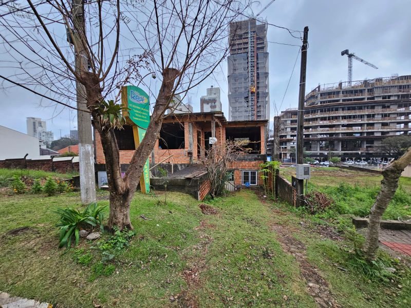 TERRENO - CENTRO 3