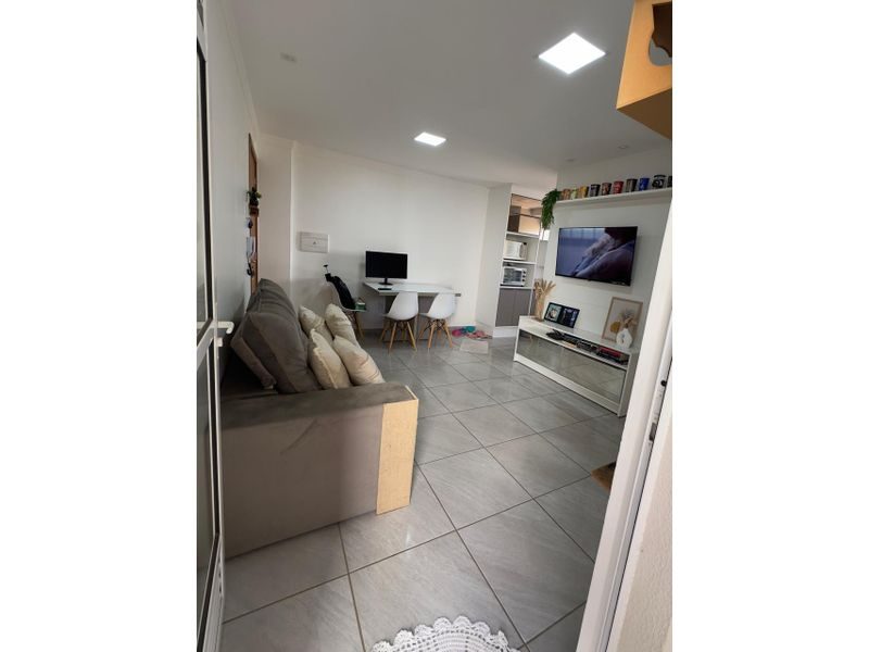 APARTAMENTO - PINHEIRINHO 7