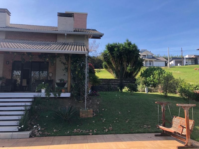 CASA EM CONDOMÍNIO FECHADO - ESPELHO DAS ÁGUAS 31