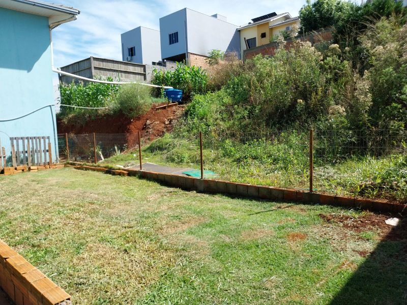 CASA - BELVEDERE - RUA GOMERCINDO LUIZ PUTTI 15