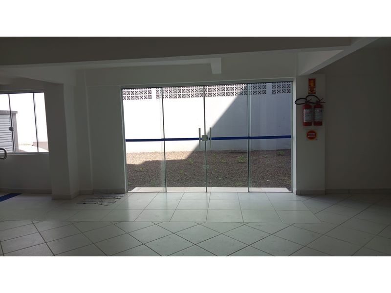 SALA COMERCIAL - CENTRO 8