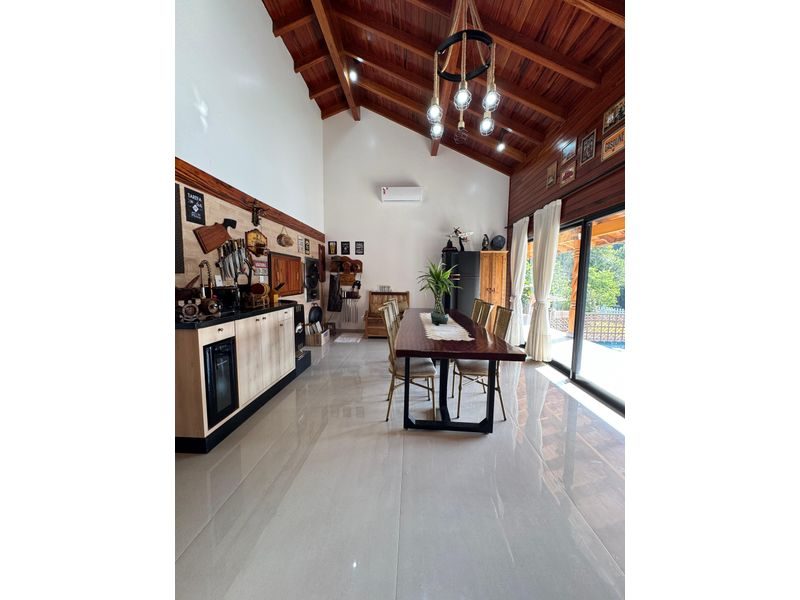 CASA EM CONDOMÍNIO FECHADO - INTERIOR 8