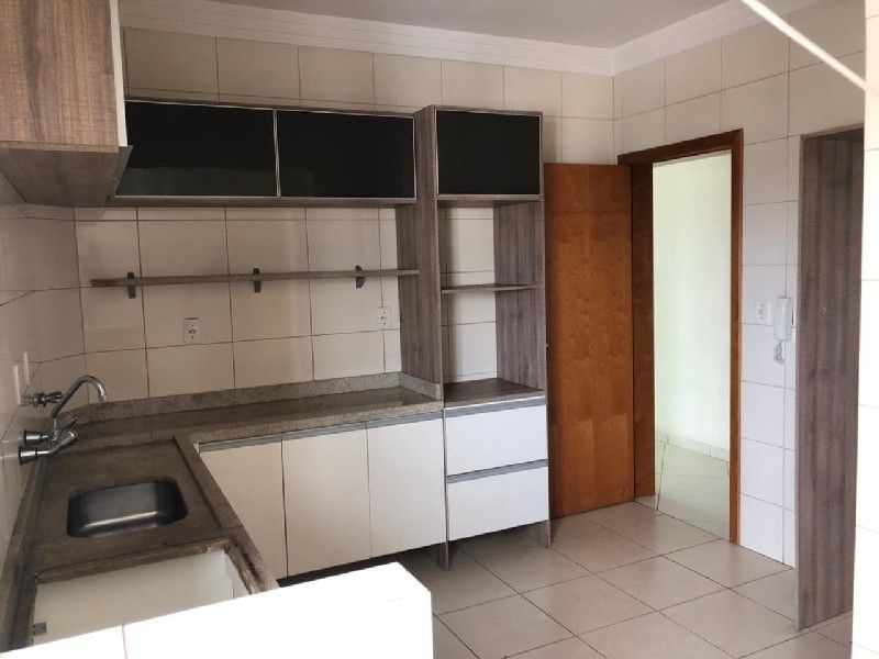 APARTAMENTO - PRESIDENTE MÉDICI 8