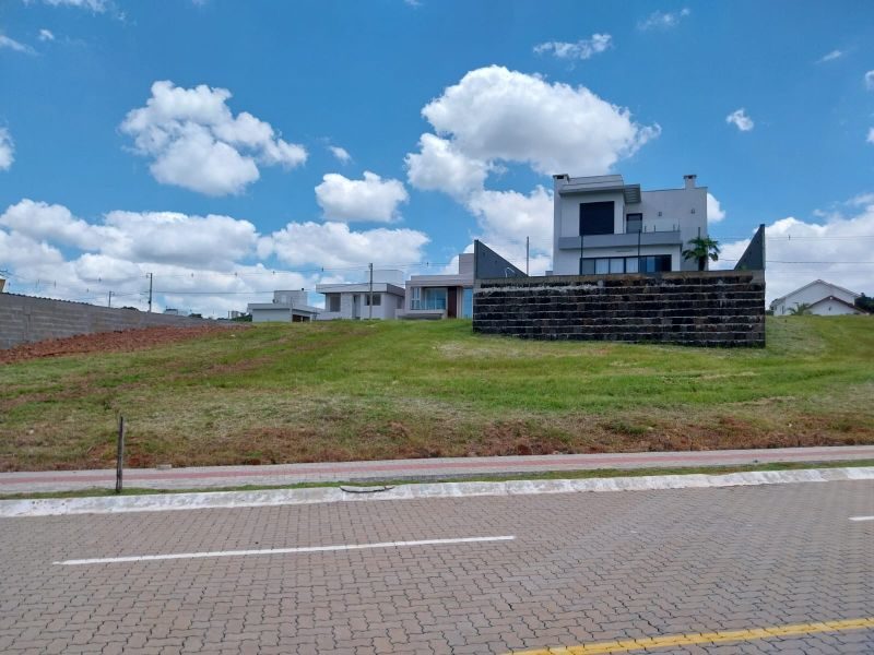 TERRENO EM CONDOMÍNIO FECHADO - Real Park
