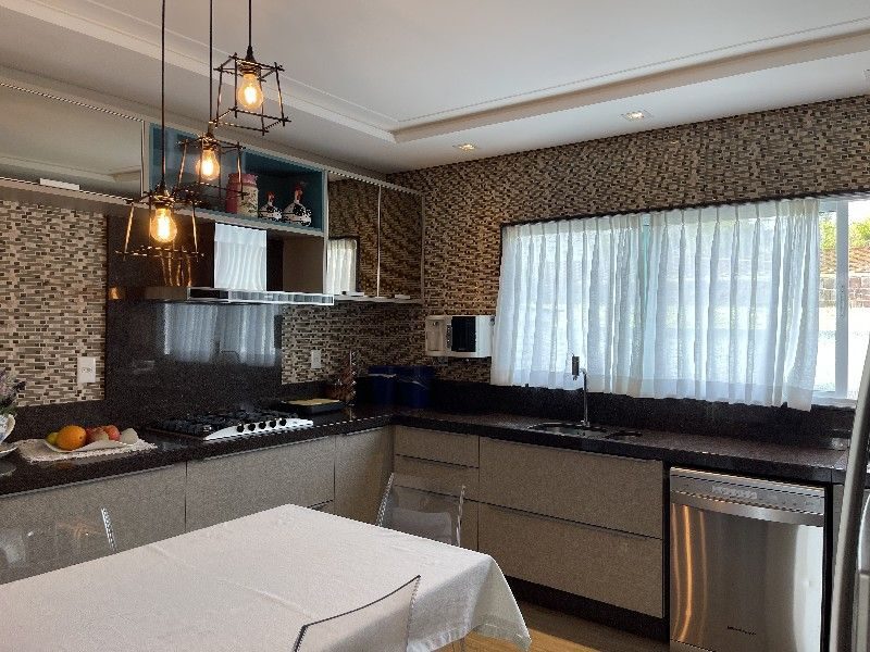 CASA EM CONDOMÍNIO FECHADO - LAVILLE 10