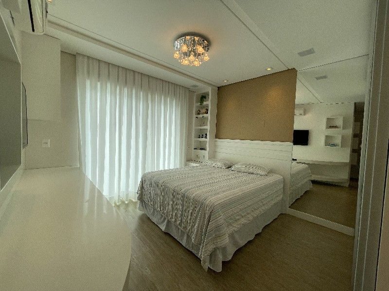 CASA EM CONDOMÍNIO FECHADO - LAVILLE 15