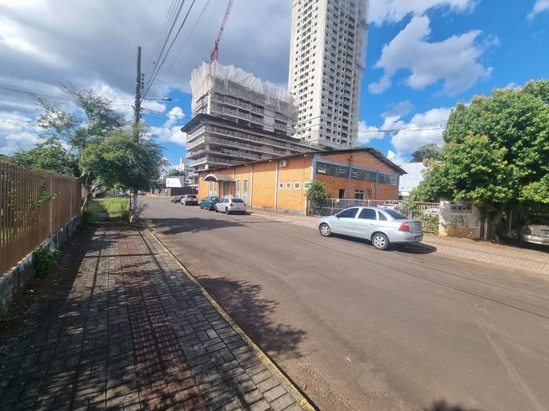 PAVILHÃO/BARRACÃO - PASSO DOS FORTES 4