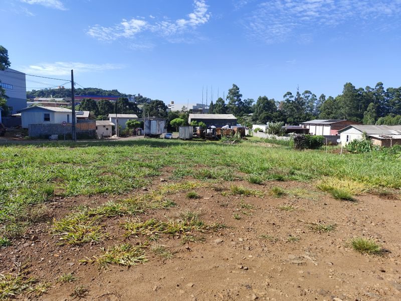 TERRENO - ÁGUA SANTA 4