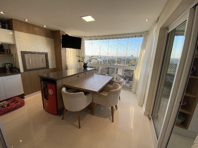 APARTAMENTO - PRESIDENTE MÉDICI 10