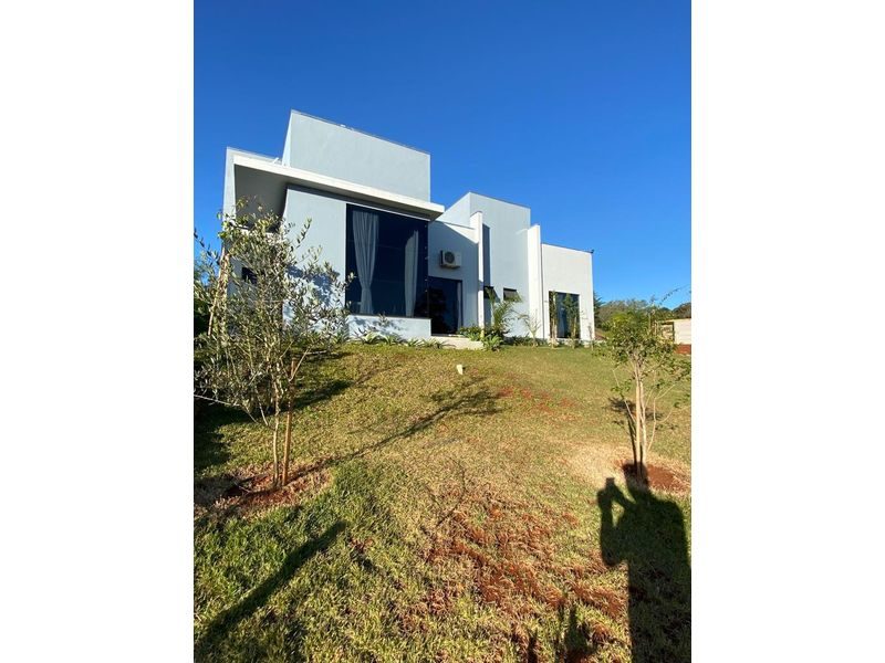 CASA EM CONDOMÍNIO FECHADO - LINHA COLÔNIA BACIA
