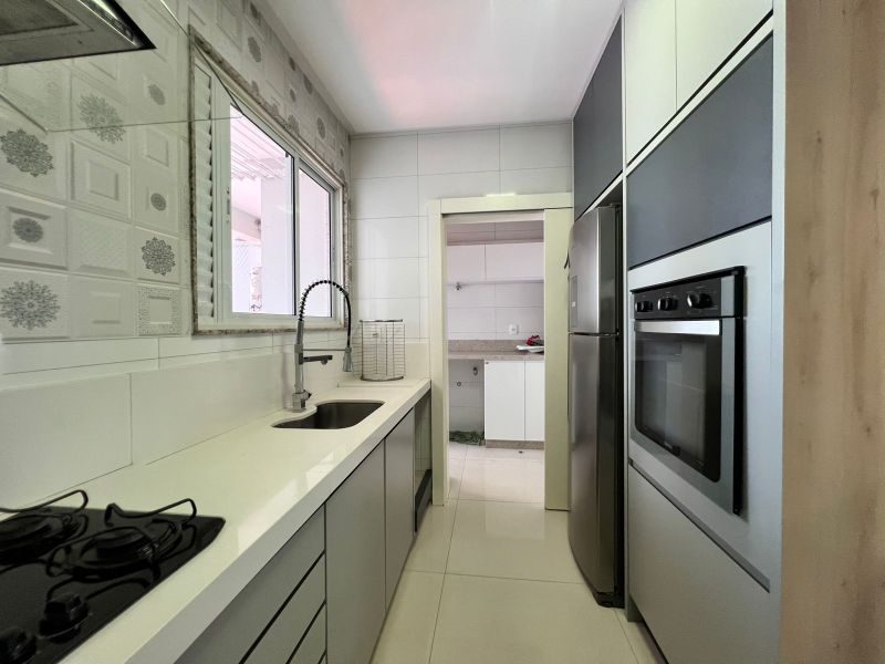 APARTAMENTO - PRESIDENTE MÉDICI 10