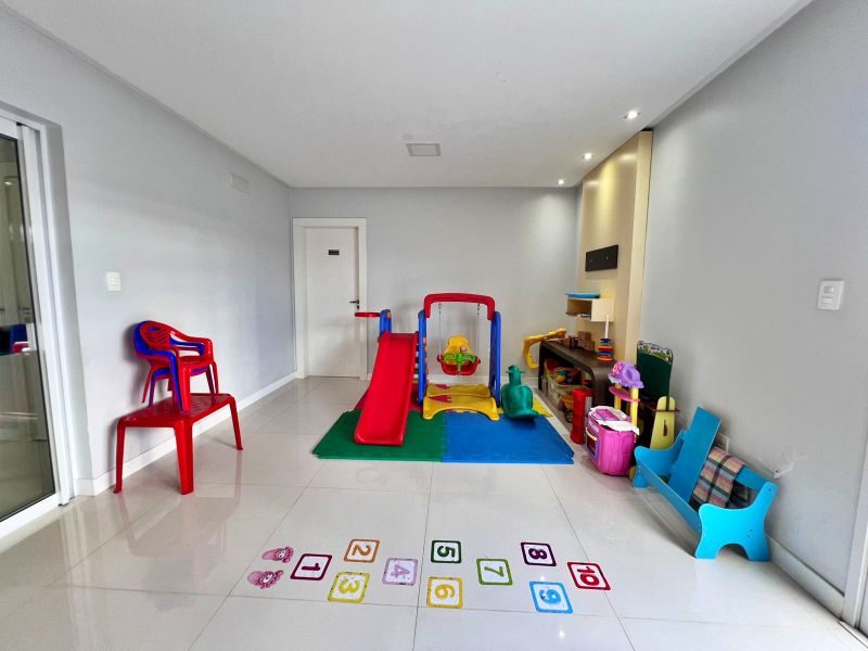 APARTAMENTO - PRESIDENTE MÉDICI 21