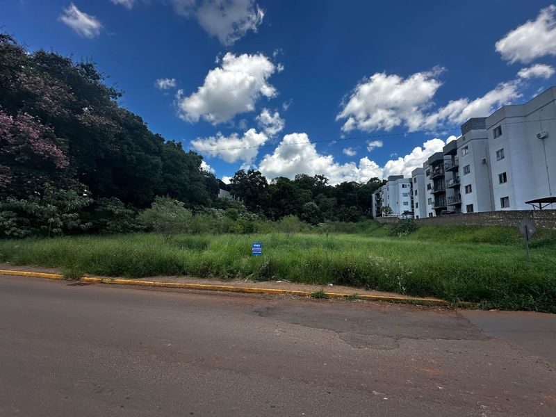 TERRENO - PINHEIRINHO