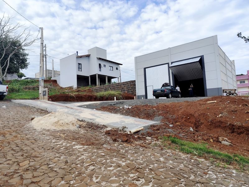 PAVILHÃO/BARRACÃO - TREVO - LOTEAMENTO EDUARDA 7