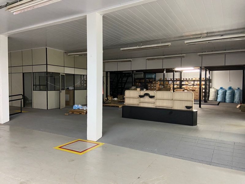 PAVILHÃO/BARRACÃO - PASSO DOS FORTES 11
