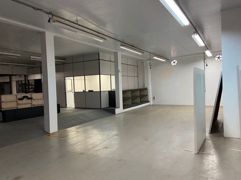 PAVILHÃO/BARRACÃO - PASSO DOS FORTES 12