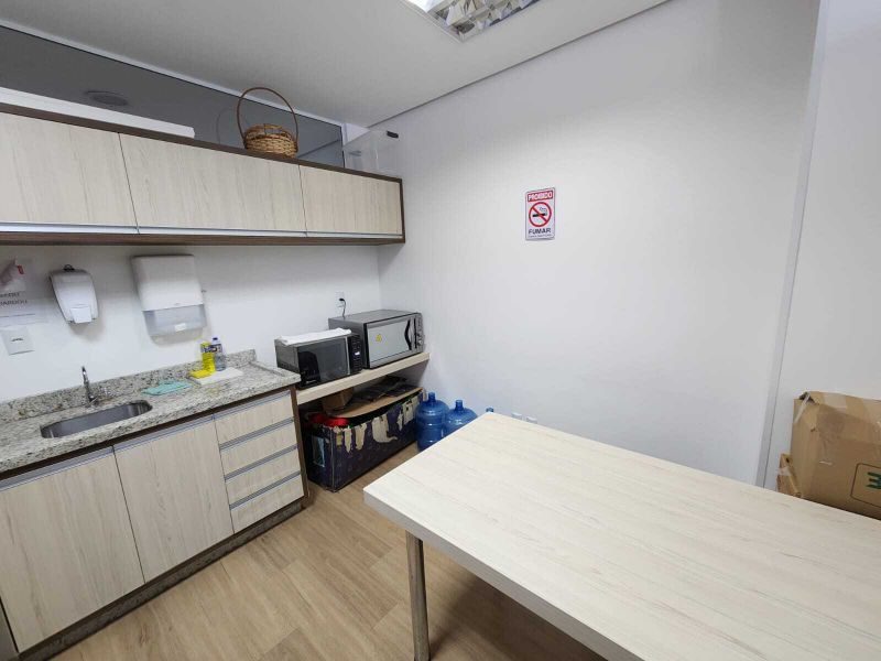 SALA COMERCIAL - CENTRO 6